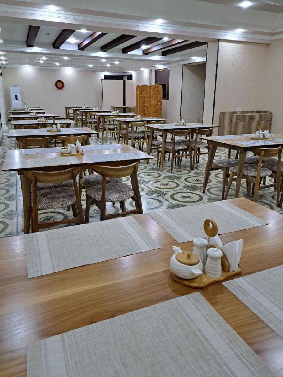 Caravan Plaza Inn Boutique ブハラ エクステリア 写真